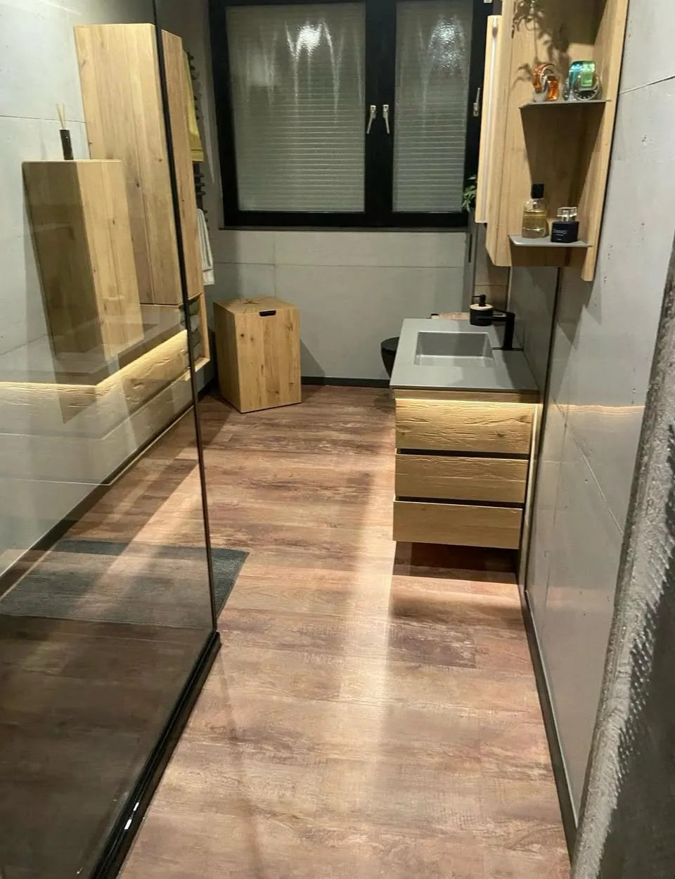 Badezimmer mit Betonoptik